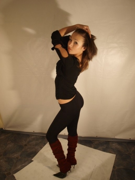 Нежная и игривая brunette соблазнит тебя своими изгибами и ласковыми прикосновениями. Готова исполнить любые фантазии, ты не пожалеешь о встрече со мной. 18593, 21 год